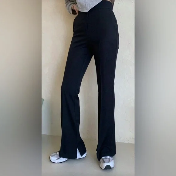 High-Waisted Black Flared Pants with Front Slit - Picture 4 of 4